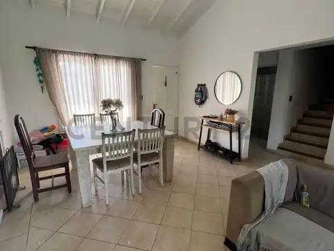 FINANCIACION  Venta de casa de 4 ambientes en Barrio Privado Jardines de Escobar, Belen de Escobar