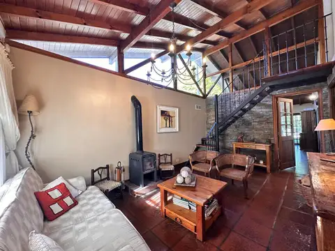 Casa 4 Ambientes con parque y pileta, Turdera