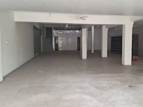 Local en Venta en La Banda, USD 330.000