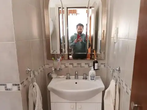 Casa 6 ambientes con 2 baños