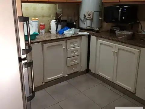 Casa en venta - 4 Dormitorios 2 Baños - La Plata