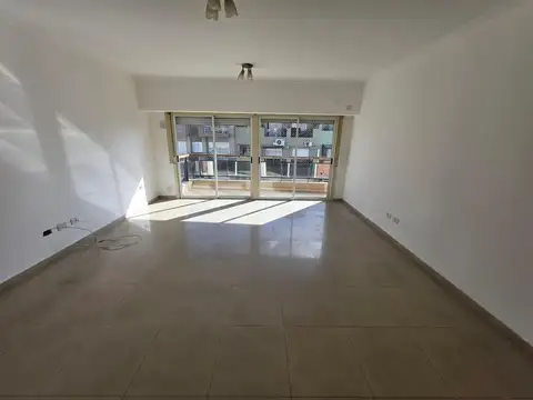 San Blas 3000, Piso 6