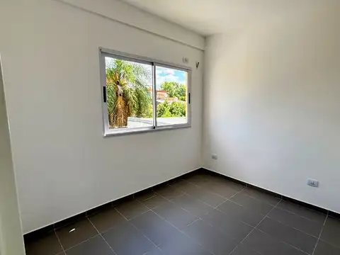 Depto Tipo Casa 4 ambientes con 1 baño