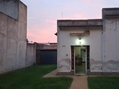 casa en venta en Jauregui.