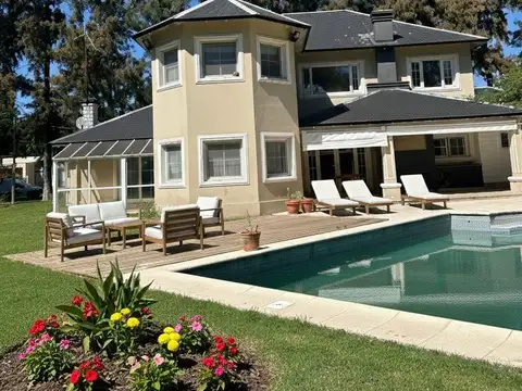 Venta casa country San Diego, lote central 1900m