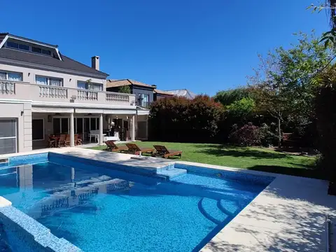 Casa en Venta de 5 dormitorios