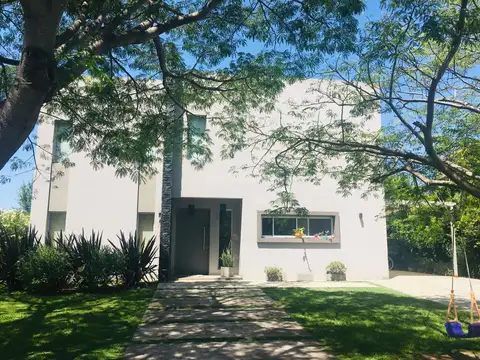 Casa en Santa Teresa, Villanueva, Benavidez,Tigre