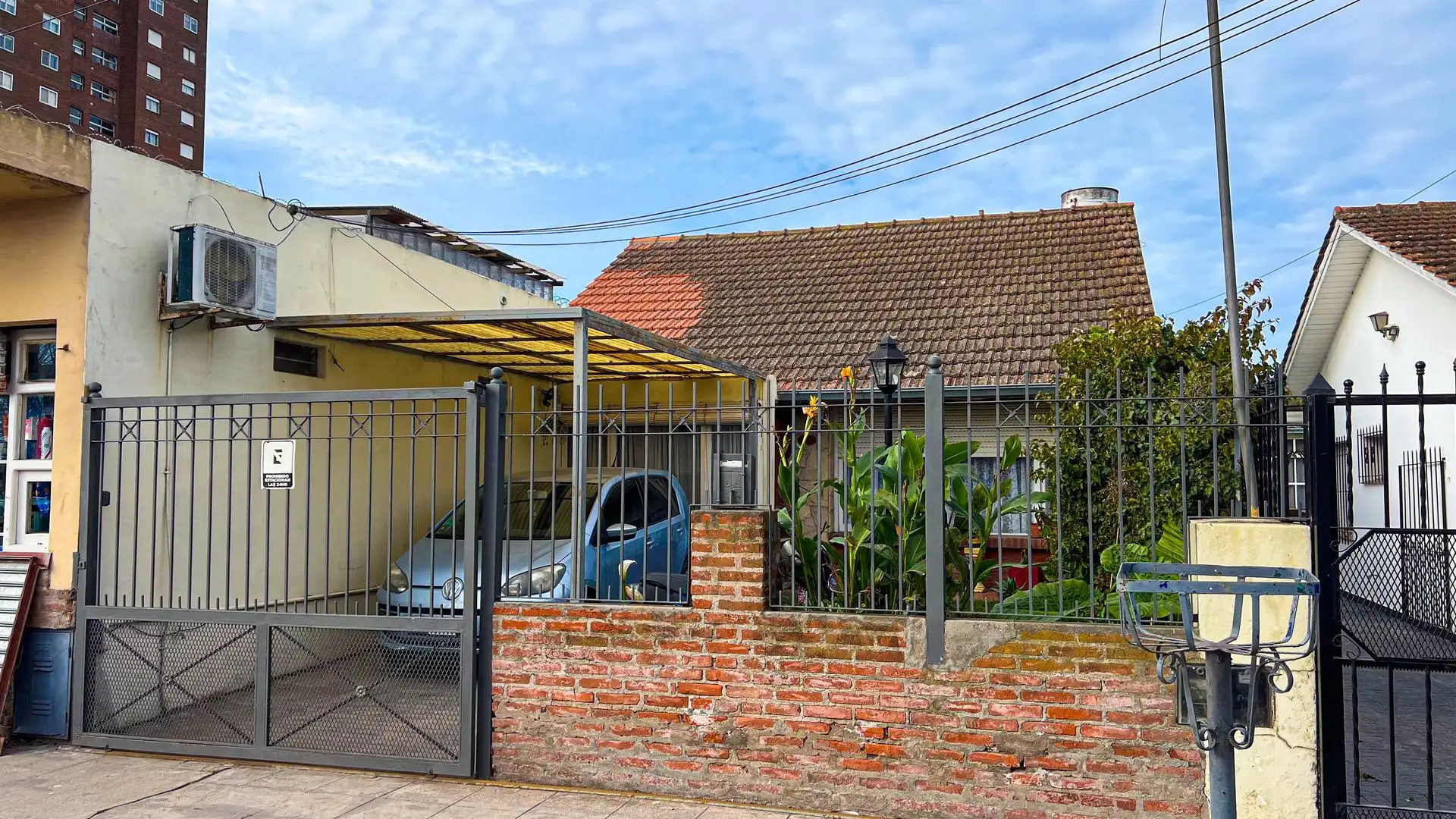 venta casa 5 ambientes Villa Primera con local