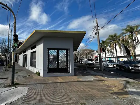 Azcuénaga al 600 Morón
