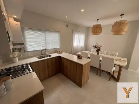 Depto Tipo Casa en Venta de 3 dormitorios