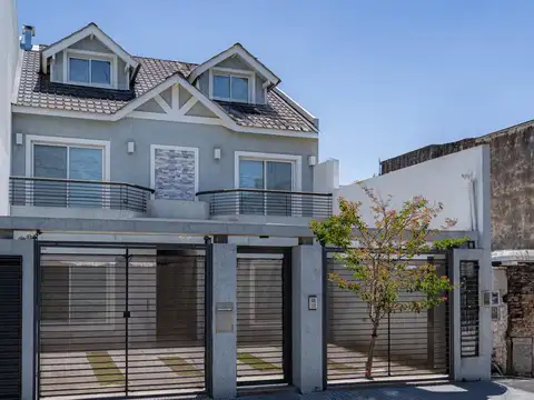 VENTA 4 AMBIENTES TRIPLEX CIUDAD MADERO