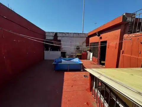 Teniente Coronel Casimiro Recuero 1800, Piso 0