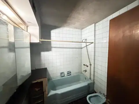 Casa 7 ambientes con 4 baños