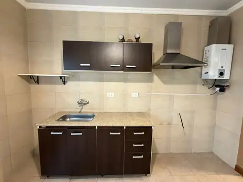 Casa 2 ambientes con 1 baño