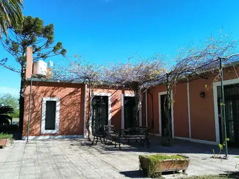 Vendo Casa de Campo en Colonia Caseros