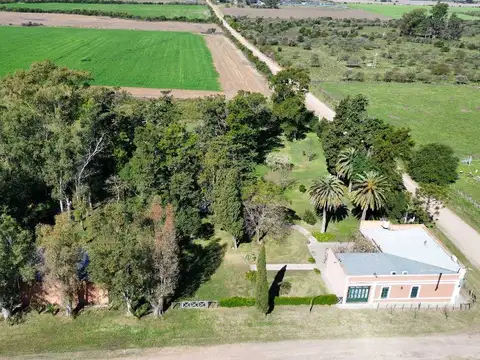 Vendo Casa de Campo en Colonia Caseros
