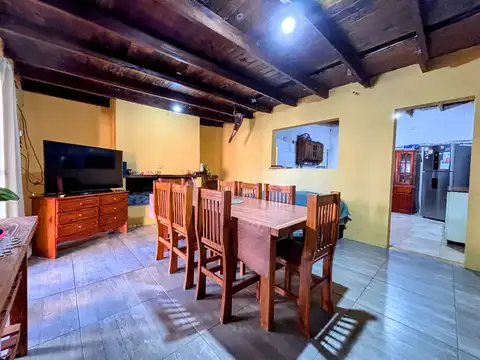 VENTA CASA 4 AMB MAS CASA DOS AMB ESCOBAR