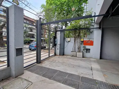 Cochera descubierta en venta – San Isidro 