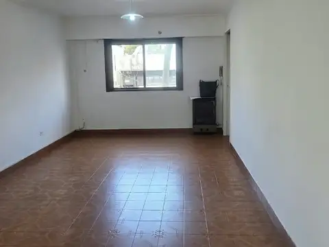 DEPARTAMENTO 2 AMBIENTE FRENTE QUILMES OESTE