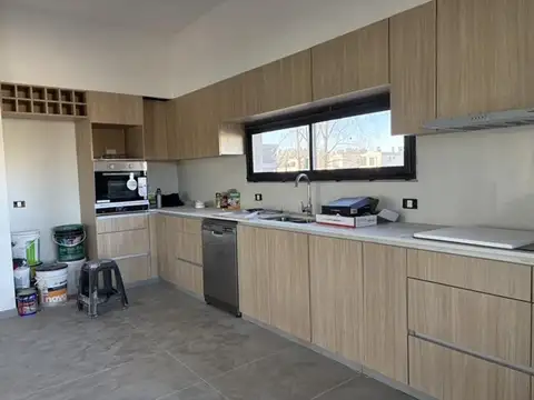 Casa 5 ambientes con 5 baños