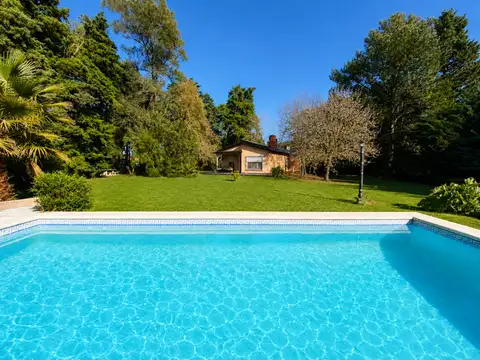 VENTA CASA 4 AMB CON PILETA Y QUINCHO- EL REMANSO-