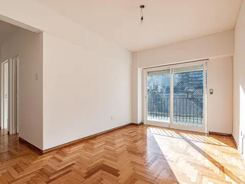 Venta. Departamento. 3 Ambientes. Pringles y Humahuaca.