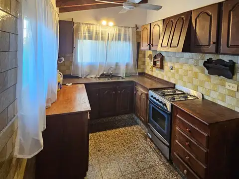 Depto Tipo Casa en Alquiler con 1 cocheras