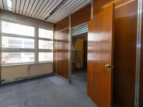 Oficina Monoambiente con 4 baños