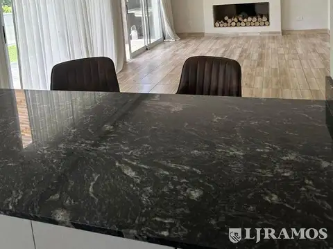 Casa en Venta en El Cantón - Norte, USD 290.000
