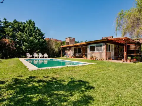 Casa en Venta con 1 cochera