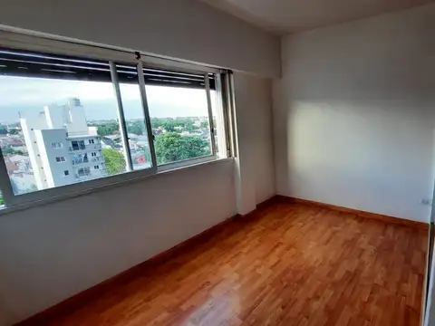 Departamento de tres ambientes en Ramos Mejia Norte
