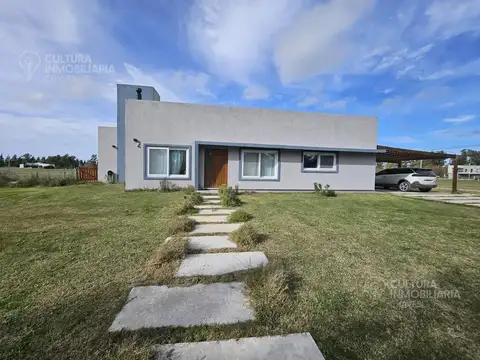 venta Casa 5 Ambientes Con Pileta De 12 X 5 Vestuario Independiente Comprá con anticipo y cuotas