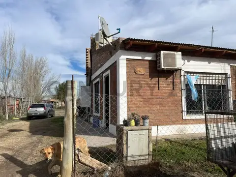 CASA EN VENTA- GENERAL ROCA