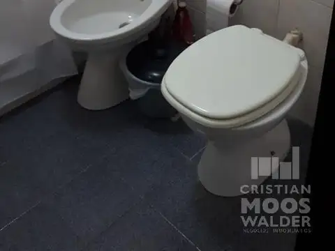 Casa 5 ambientes con 1 baño