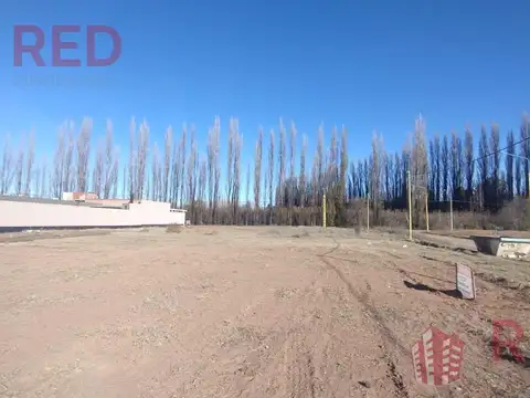 Vende Terreno de 400m2 en Centenario