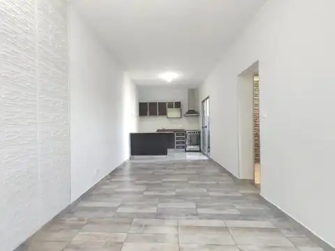 Depto Tipo Casa en Alquiler de 2 dormitorios