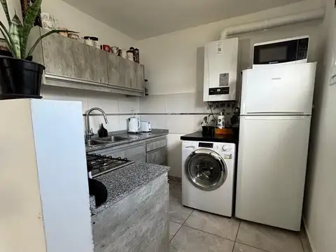 SE VENDE DEPTO 1 DORM - 1 ESTUDIO- Zona Pipo