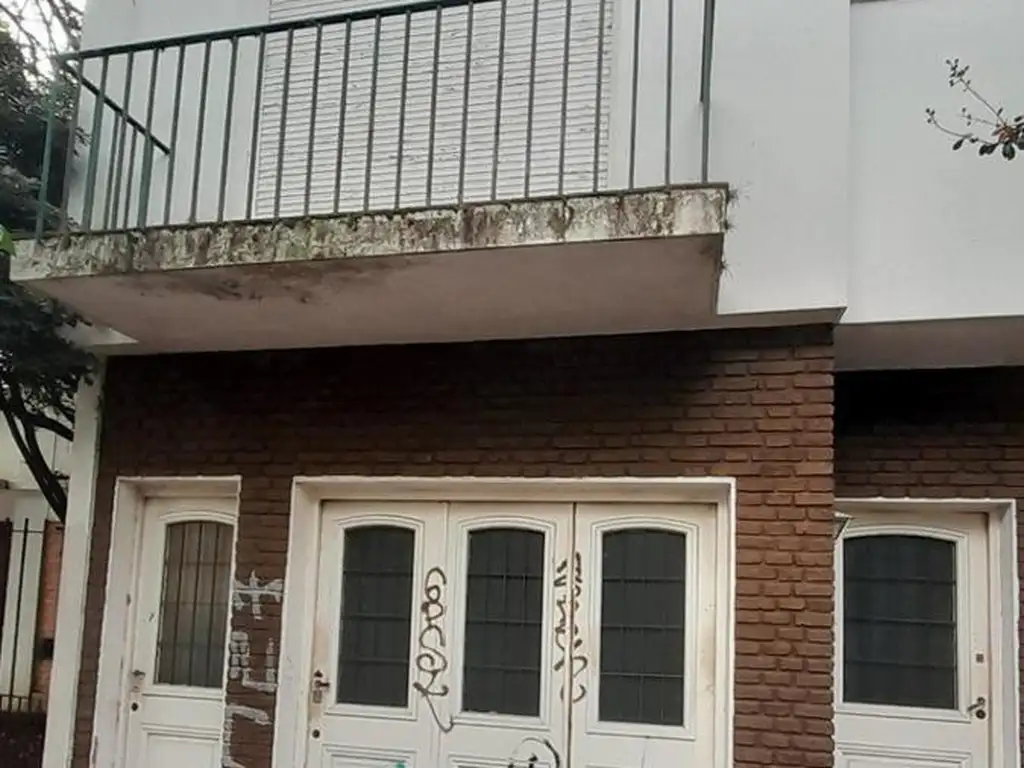 Dorrego e/ Avellaneda y General José María Paz