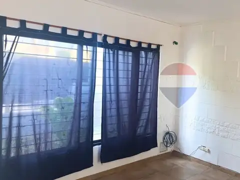 Depto Tipo Casa en Venta con 1 cocheras