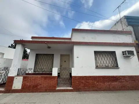 Casa en alquiler para uso comercial o profesional  en Belén de Escobar