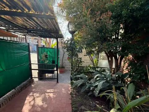 Depto Tipo Casa en Alquiler de 2 ambientes