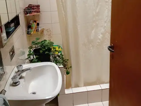 Casa 3 Ambientes en Venta en Lanus Oeste