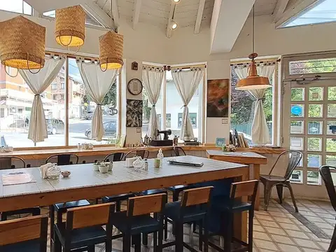 FONDO DE COMERCIO EN VENTA-CAFE & CONFITERIA 