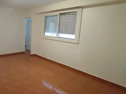 Senillosa 100, Piso 1