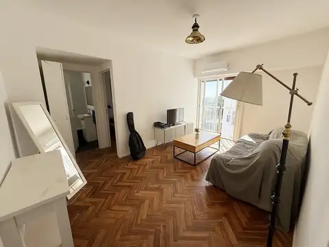 Departamento 2 Ambientes en Venta en Olivos Sobre Av Libertador 2700
