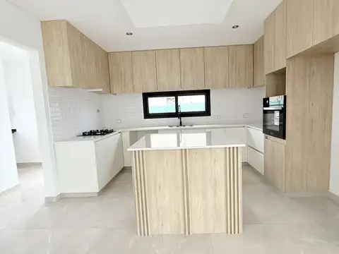 Casa en Venta en Pilar Del Este - Santa Sofia, USD 200.000