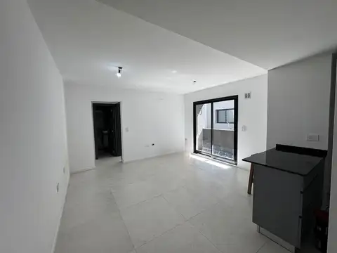 Garona 600, Piso 1