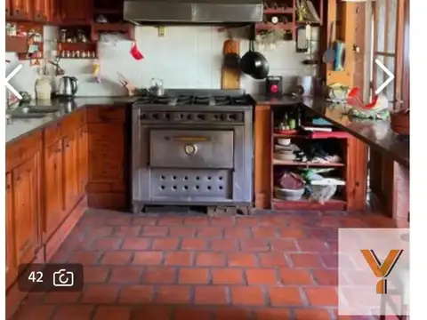 Casa en Venta - 3 Dormitorios 2 Baños - 688mts - Almirante Brown