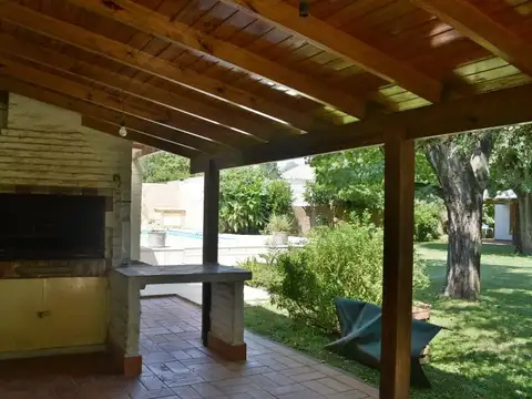 Casa en Alquiler de 4 dormitorios