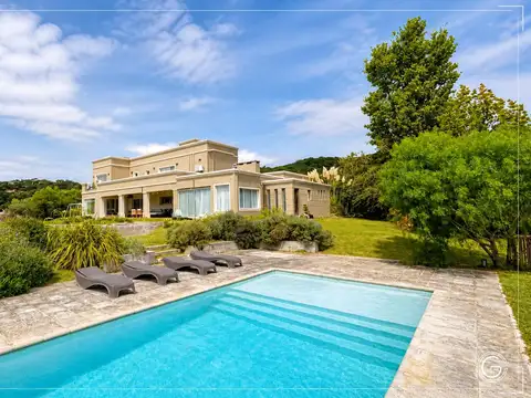 CASA EN VENTA - LA LUCINDA NORTE - VISTA PRIVILEGIADA